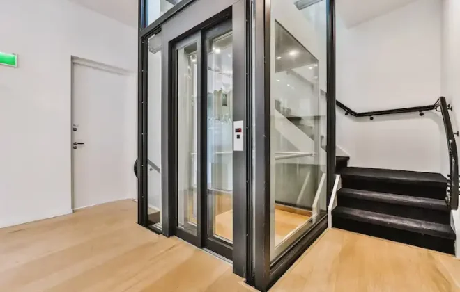 مصعد منزلي صغير الحجم